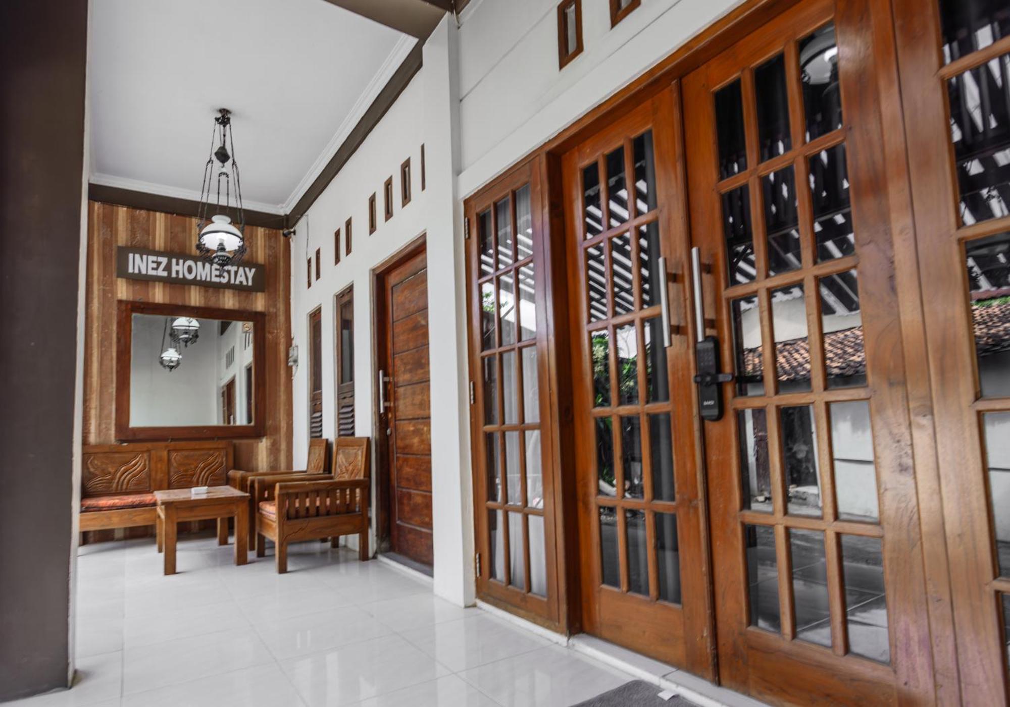 Inez Homestay Yogyakarta Kültér fotó